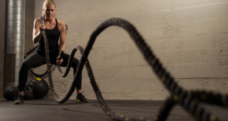 TRX ESSENTIALS OF BATTLE ROPE TRAINING